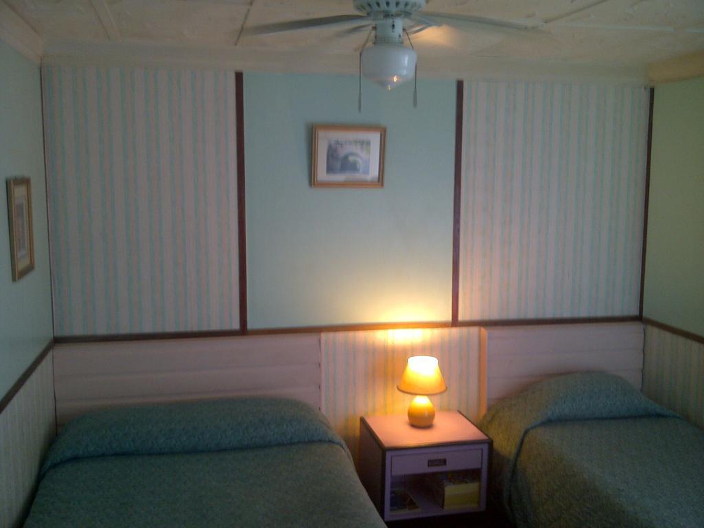 Arawak Inn Nassau Room photo